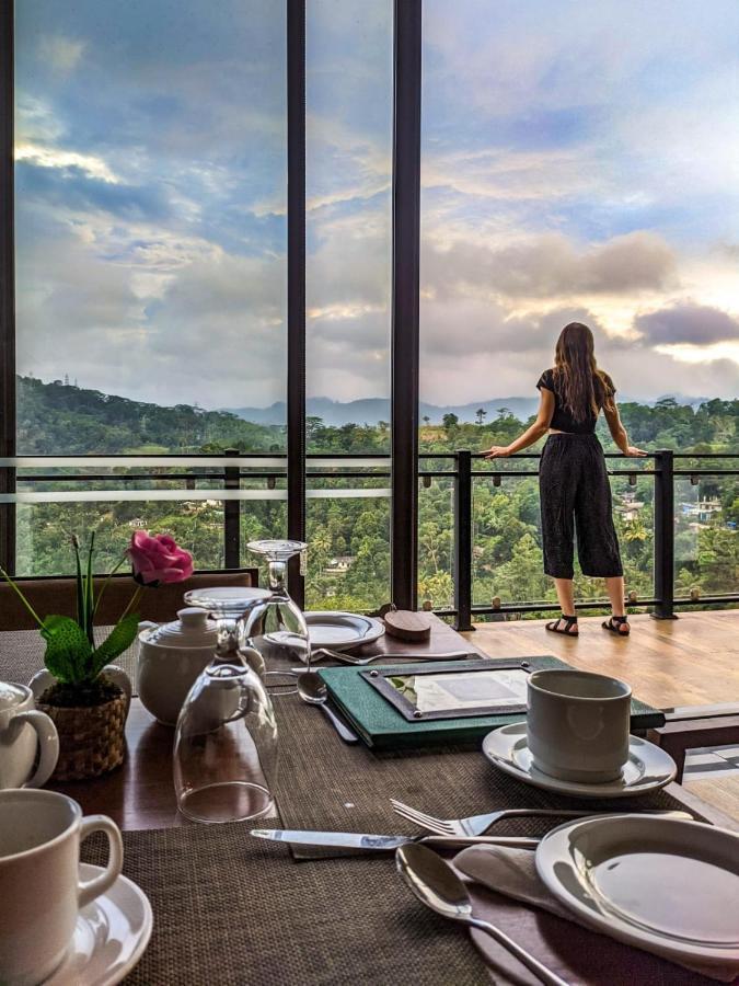 Riverbank Resort Gampola Extérieur photo