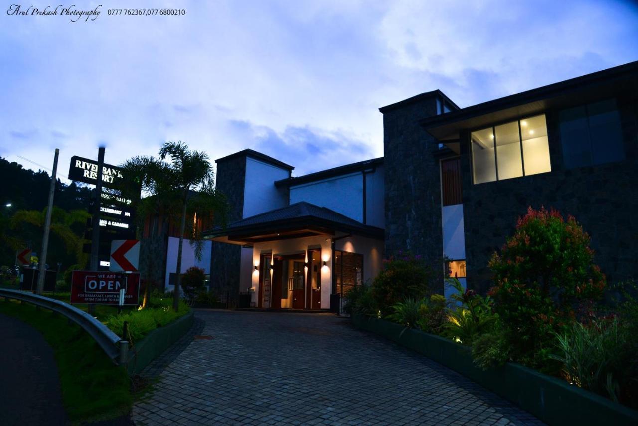 Riverbank Resort Gampola Extérieur photo